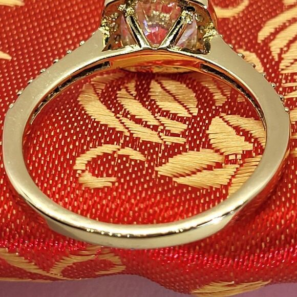 Smile More, New, 18k Gold Micro Ring Insert with CZ, Size 8 Ring - Picture 6 of 6